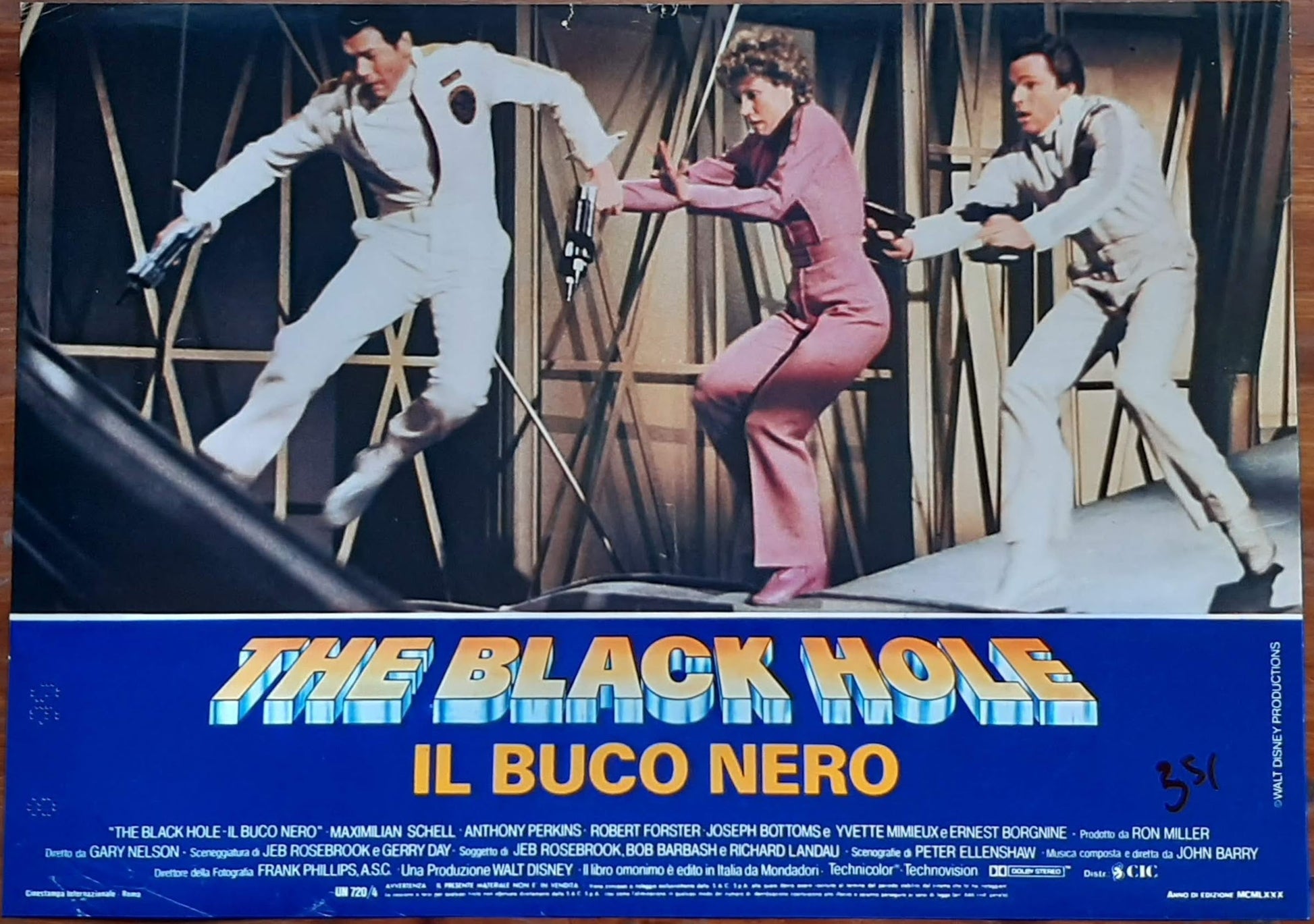 The Black Hole, Il buco nero (1979) Gary Nelson con Maximilian Schell, Anthony Perkins, Robert Forster e-collecta